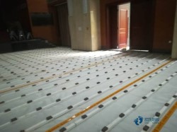 �WУ���Ռ������_ľ�ذ�ʩ����λ